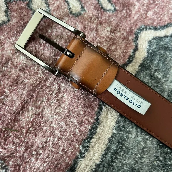 Perry Ellis Belt - Picture 3 of 5